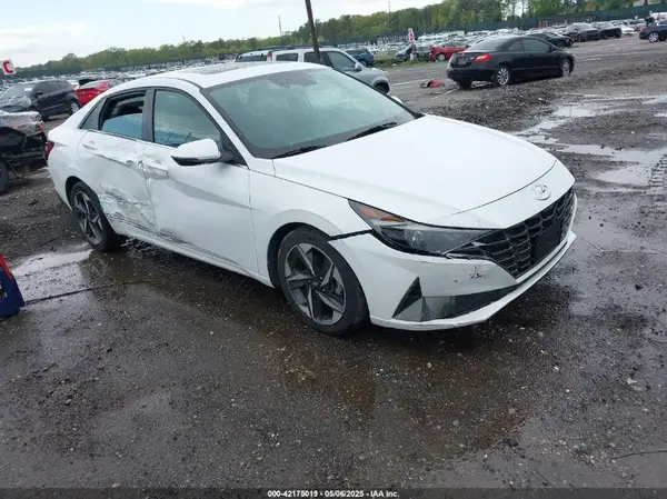 5NPLN4AG7MH023110 2021 HYUNDAI ELANTRA - Image 1