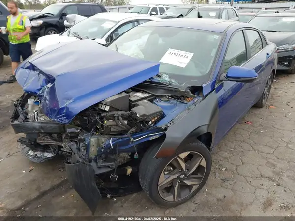 5NPLN4AG7MH041381 2021 HYUNDAI ELANTRA - Image 2