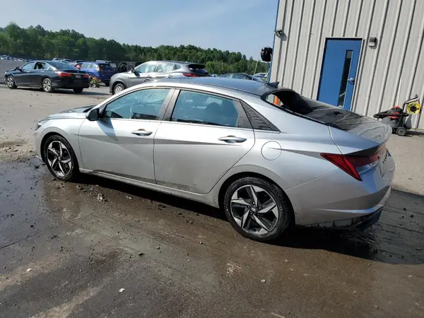 5NPLN4AG7NH056139 2022 HYUNDAI ELANTRA - Image 2