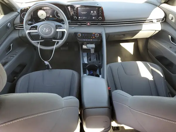 5NPLN4AG7NH060188 2022 HYUNDAI ELANTRA - Image 8
