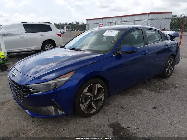 5NPLN4AG7NH065990 2022 HYUNDAI ELANTRA - Image 2