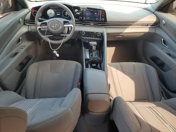 5NPLN4AG7NH069697 2022 HYUNDAI ELANTRA - Image 8