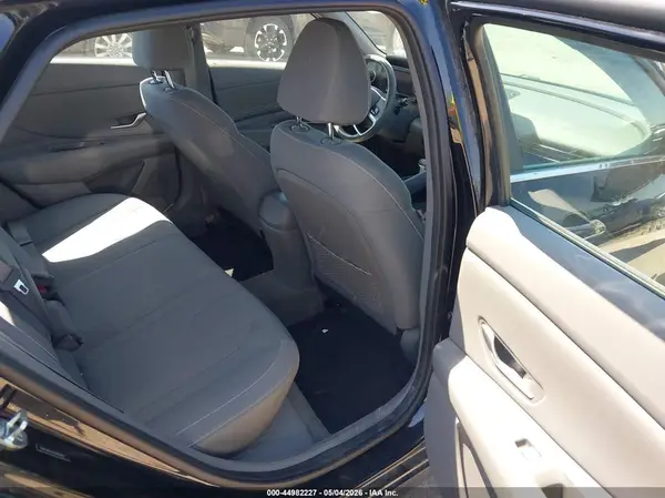 5NPLN4AG7NH074821 2022 HYUNDAI ELANTRA - Image 8