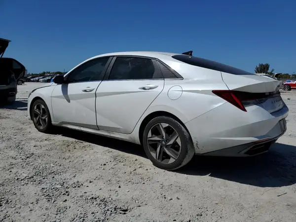 5NPLN4AG7NH083762 2022 HYUNDAI ELANTRA - Image 2