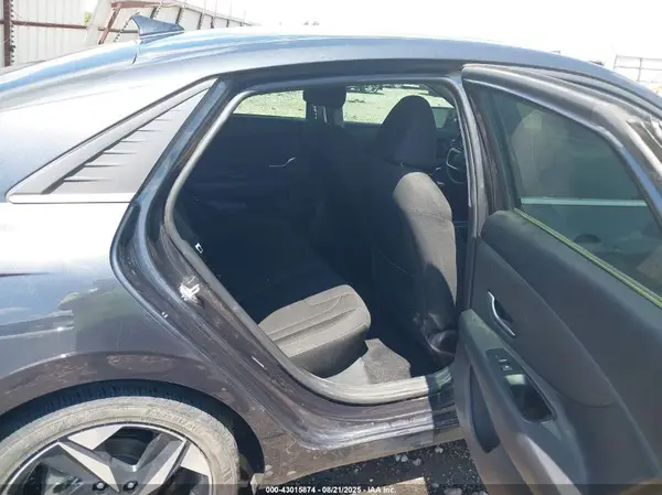 5NPLN4AG8MH009801 2021 HYUNDAI ELANTRA - Image 8