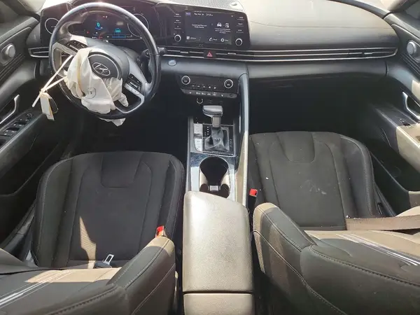 5NPLN4AG8MH023696 2021 HYUNDAI ELANTRA - Image 8