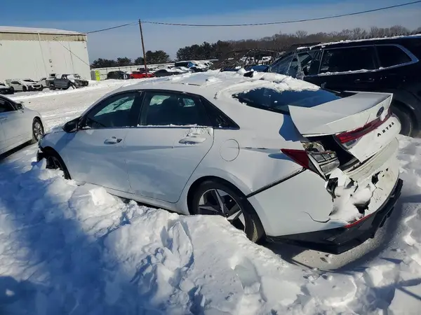 5NPLN4AG8MH025643 2021 HYUNDAI ELANTRA - Image 2