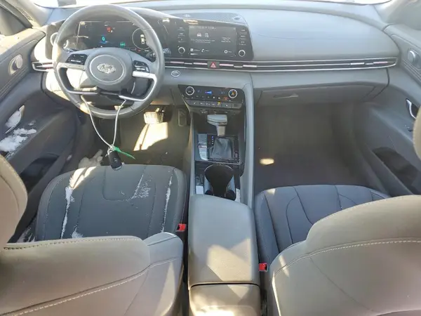 5NPLN4AG8MH025643 2021 HYUNDAI ELANTRA - Image 8