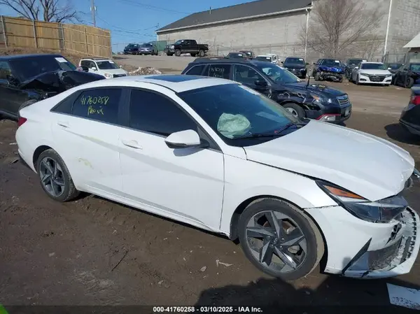 5NPLN4AG8MH027568 2021 HYUNDAI ELANTRA - Image 1