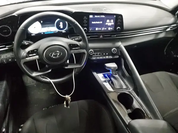 5NPLN4AG8MH043835 2021 HYUNDAI ELANTRA - Image 8