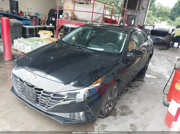 5NPLN4AG8NH061320 2022 HYUNDAI ELANTRA - Image 2