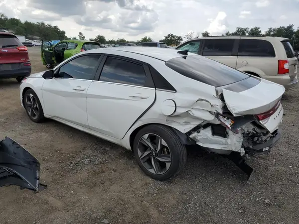 5NPLN4AG8NH061348 2022 HYUNDAI ELANTRA - Image 2