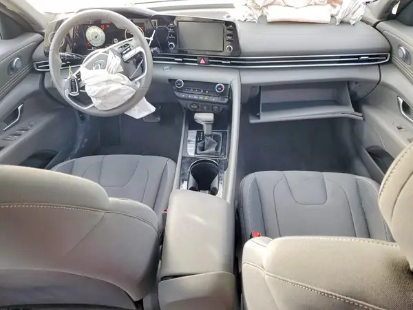 5NPLN4AG8NH062306 2022 HYUNDAI ELANTRA - Image 8