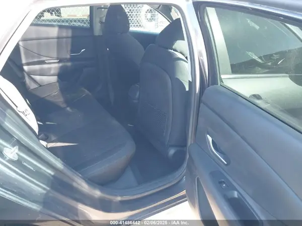 5NPLN4AG8NH066906 2022 HYUNDAI ELANTRA - Image 8