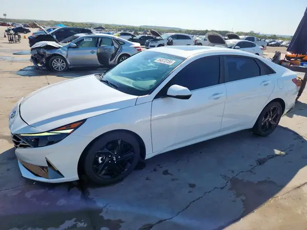 5NPLN4AG8NH075850 2022 HYUNDAI ELANTRA - Image 1