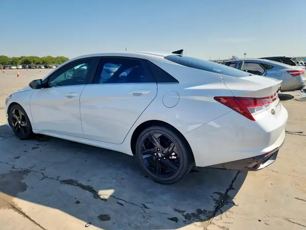 5NPLN4AG8NH075850 2022 HYUNDAI ELANTRA - Image 2