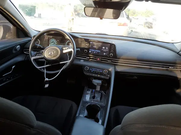 5NPLN4AG9MH024470 2021 HYUNDAI ELANTRA - Image 8