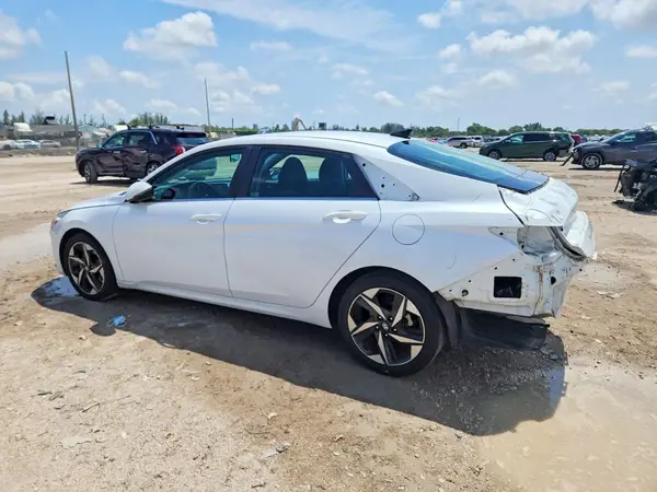 5NPLN4AG9MH027496 2021 HYUNDAI ELANTRA - Image 2