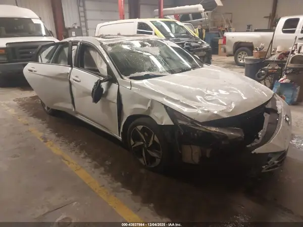 5NPLN4AG9MH034707 2021 HYUNDAI ELANTRA - Image 1