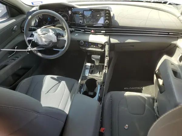 5NPLN4AG9NH062671 2022 HYUNDAI ELANTRA - Image 8