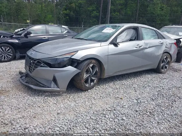 5NPLN4AG9NH067742 2022 HYUNDAI ELANTRA - Image 2