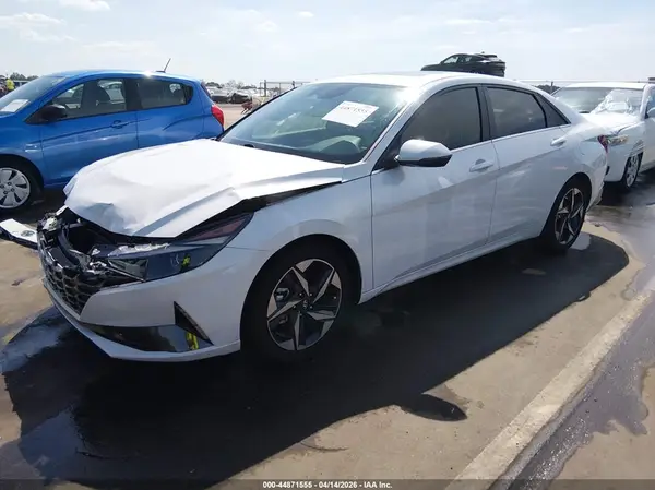 5NPLN4AG9NH069023 2022 HYUNDAI ELANTRA - Image 2