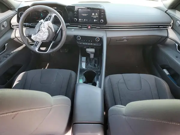 5NPLN4AG9NH073394 2022 HYUNDAI ELANTRA - Image 8