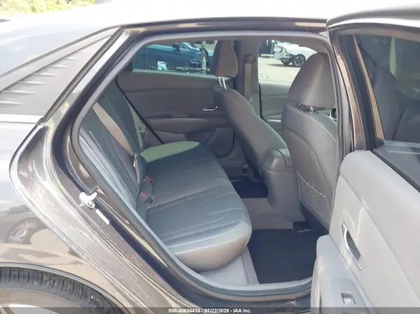 5NPLN4AG9NH075551 2022 HYUNDAI ELANTRA - Image 8