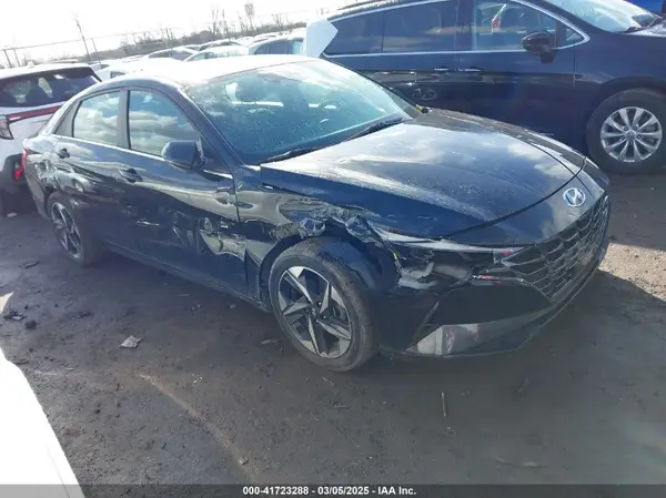 5NPLN4AGXNH069077 2022 HYUNDAI ELANTRA - Image 1