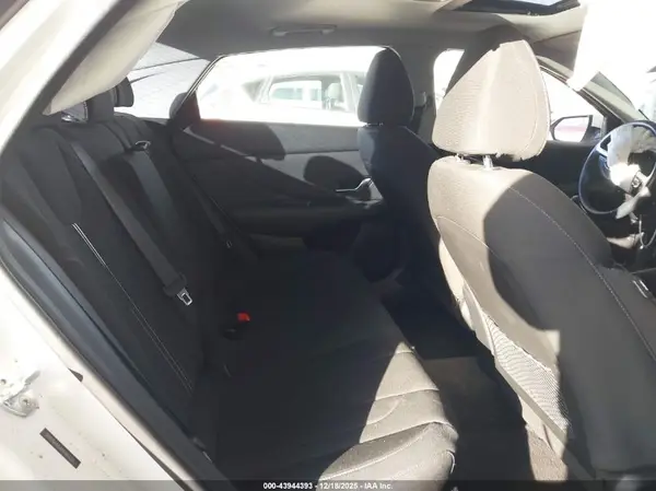 5NPLN4AGXNH083755 2022 HYUNDAI ELANTRA - Image 8