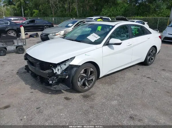 5NPLP4AG0MH017241 2021 HYUNDAI ELANTRA - Image 2