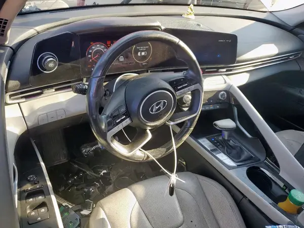 5NPLP4AG2PH108922 2023 HYUNDAI ELANTRA - Image 8