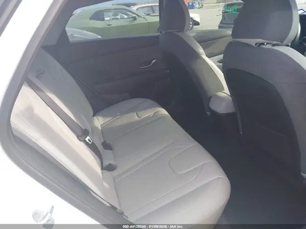 5NPLP4AG4NH068498 2022 HYUNDAI ELANTRA - Image 8