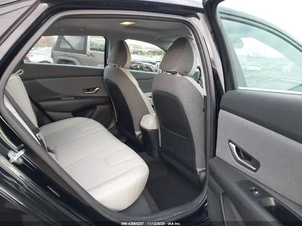 5NPLP4AG6PH117154 2023 HYUNDAI ELANTRA - Image 8