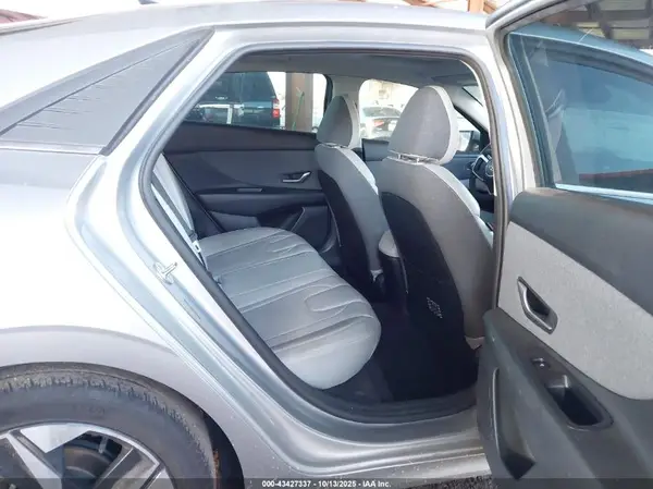 5NPLP4AG7MH028883 2021 HYUNDAI ELANTRA - Image 8
