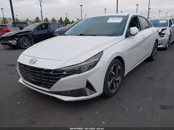 5NPLP4AG8MH004821 2021 HYUNDAI ELANTRA - Image 2