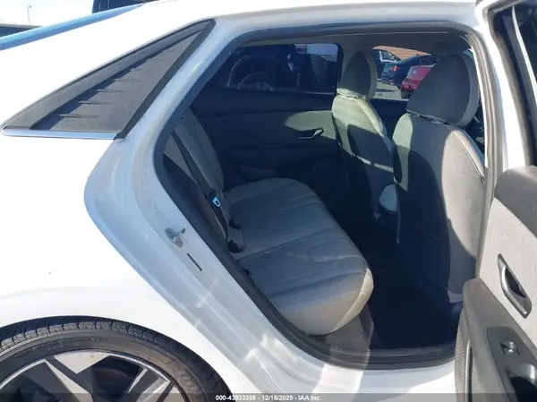 5NPLP4AG8MH021439 2021 HYUNDAI ELANTRA - Image 8