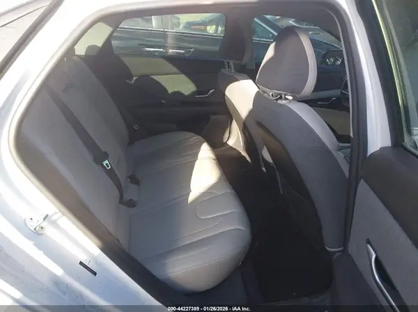 5NPLP4AG8MH025765 2021 HYUNDAI ELANTRA - Image 8