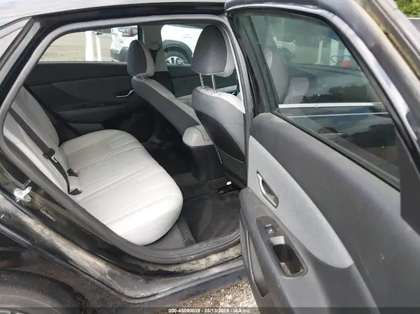 5NPLP4AG8NH065376 2022 HYUNDAI ELANTRA - Image 8