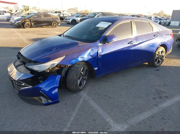 5NPLP4AG8NH067581 2022 HYUNDAI ELANTRA - Image 2