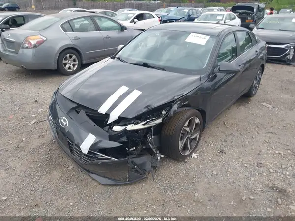 5NPLP4AG8NH067631 2022 HYUNDAI ELANTRA - Image 2