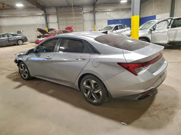 5NPLP4AG8NH069878 2022 HYUNDAI ELANTRA - Image 2