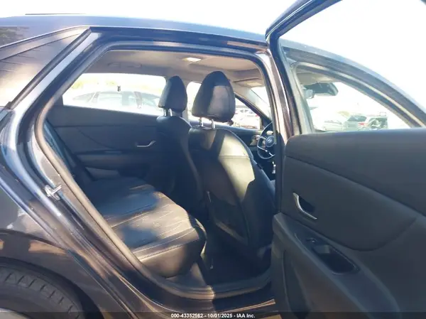 5NPLP4AG8NH073512 2022 HYUNDAI ELANTRA - Image 8