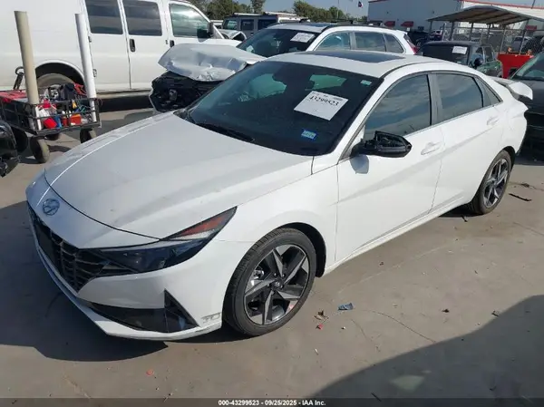 5NPLP4AG8PH113249 2023 HYUNDAI ELANTRA - Image 2
