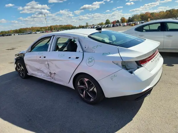 5NPLP4AG9NH058873 2022 HYUNDAI ELANTRA - Image 2
