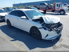 5NPLS4AG0NH054001 2022 HYUNDAI ELANTRA
