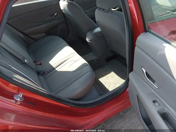 5NPLS4AG0NH068562 2022 HYUNDAI ELANTRA - Image 8
