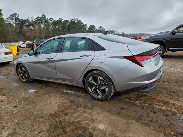 5NPLS4AG0PH111543 2023 HYUNDAI ELANTRA - Image 2