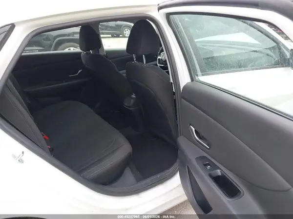 5NPLS4AG1MH000575 2021 HYUNDAI ELANTRA - Image 8