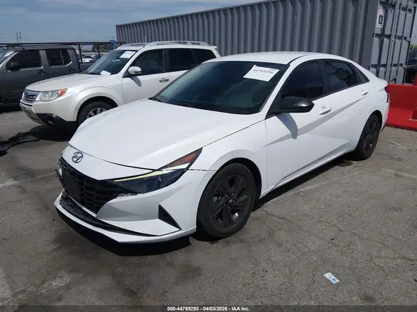 5NPLS4AG1NH058171 2022 HYUNDAI ELANTRA - Image 2